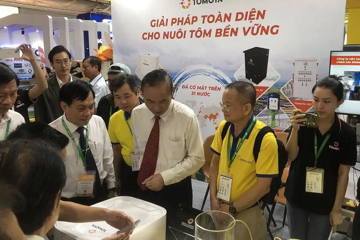 VIETSHRIMP 2025: Diễn đàn quốc tế hàng đầu cho ngành tôm Việt Nam 4 cong-ty-viet-uc-gioi-thieu-mo-hinh-nuoi-tom-moi